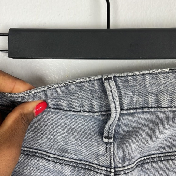 NWOT RtA Kiki Crop Flare - Picture 11 of 14